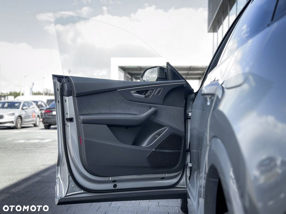 Audi Q8 - 15