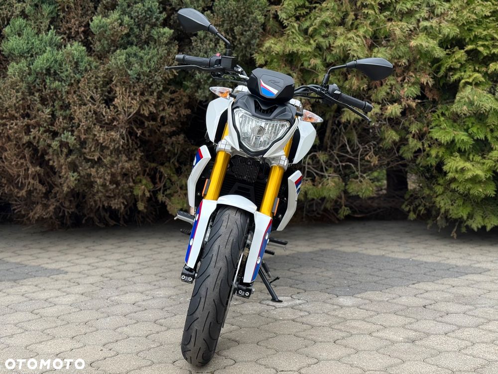 BMW G - 8
