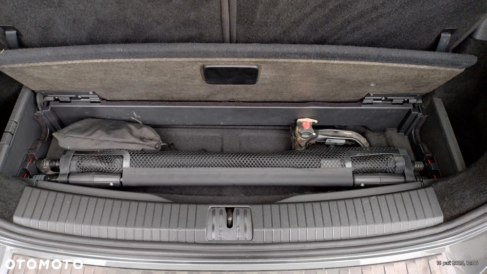 Volkswagen Touran 1.4 TSI (BlueMotion Technology) Highline - 12