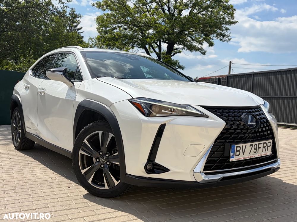 Lexus UX 250h Business Edition - 2