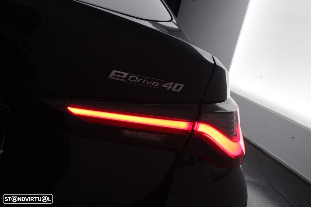 BMW i4 eDrive40 - 54