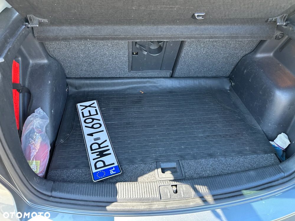 Volkswagen Golf Plus - 27