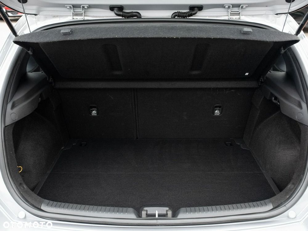 Hyundai i30 1.5 DPI Classic + - 22