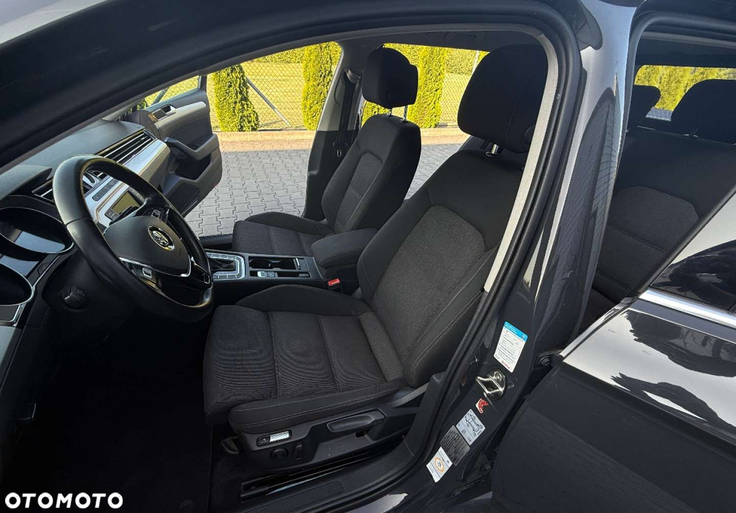 Volkswagen Passat - 16
