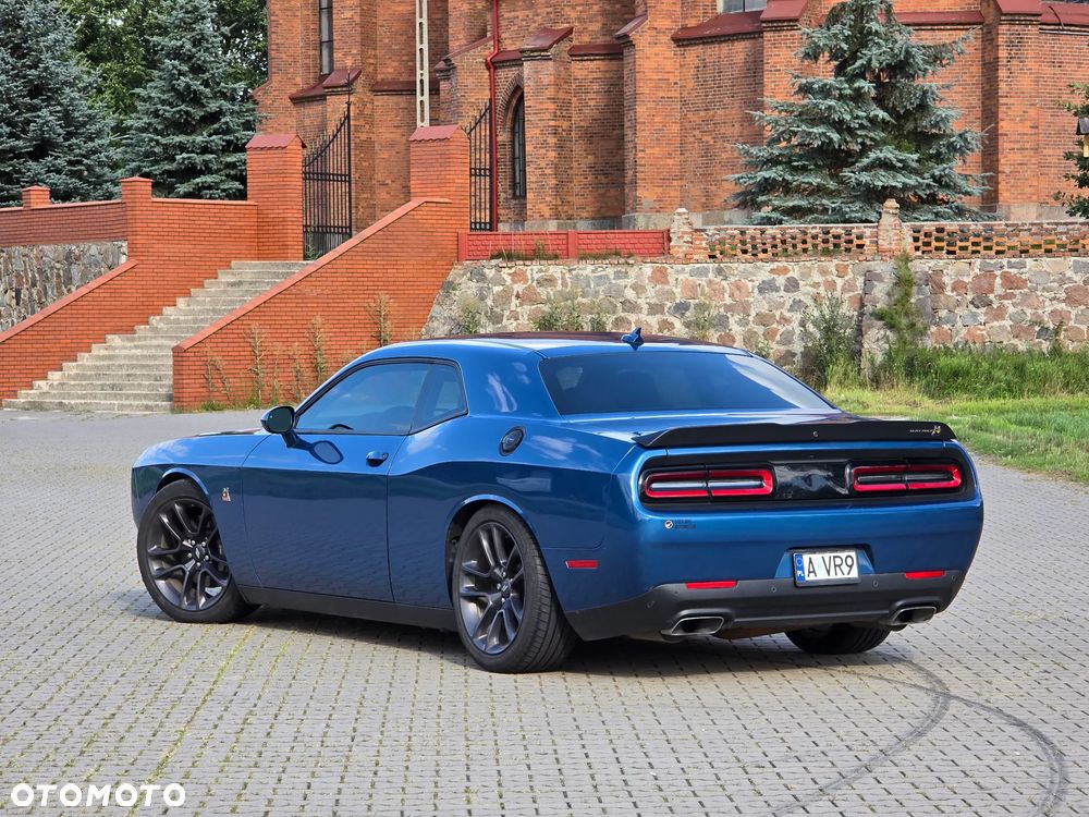 Dodge Challenger 6.4 Scat Pack - 10