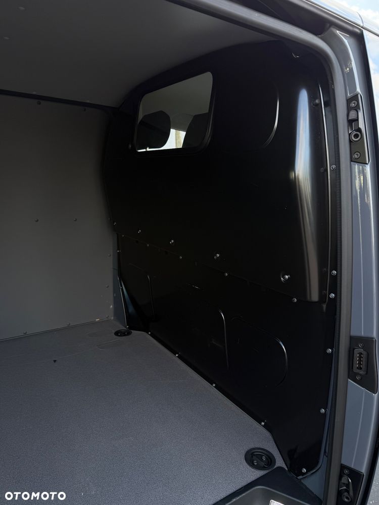 Volkswagen Transporter T6.1 - 19