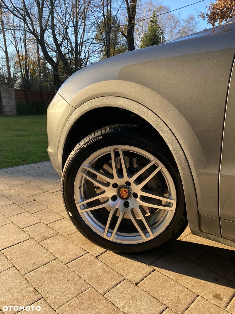 Porsche Cayenne S - 11