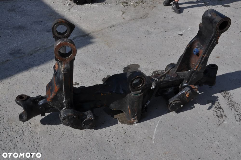 OBUDOWA MOSTU WAHACZ MASSEY FERGUSON 7480 6480 6485 - 6