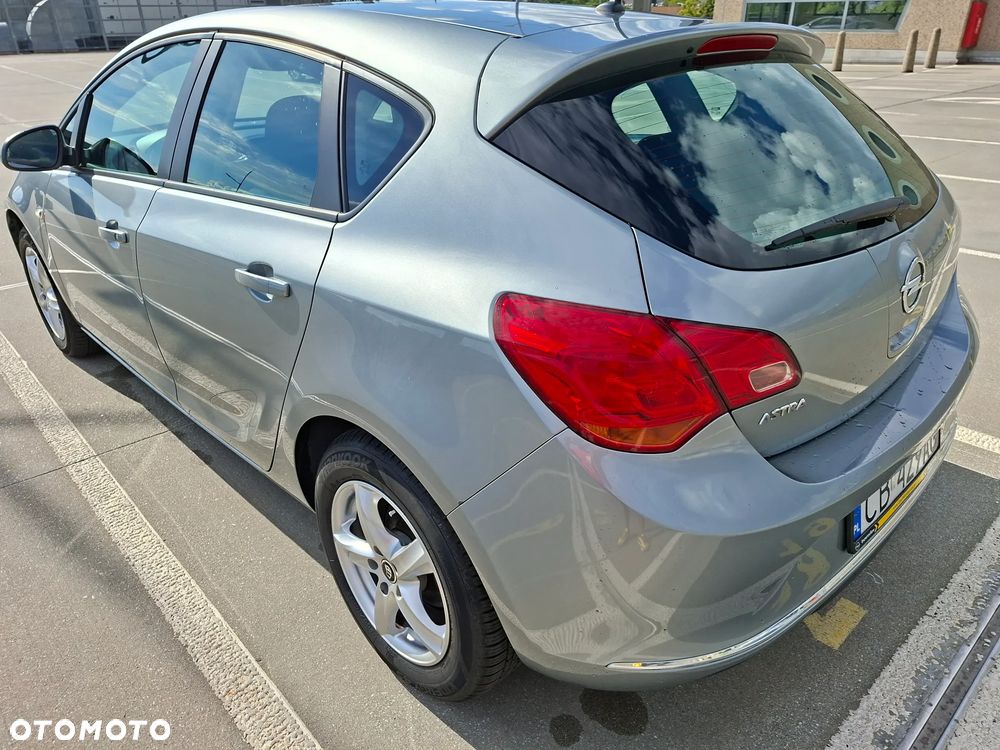 Opel Astra 1.4 Essentia - 8