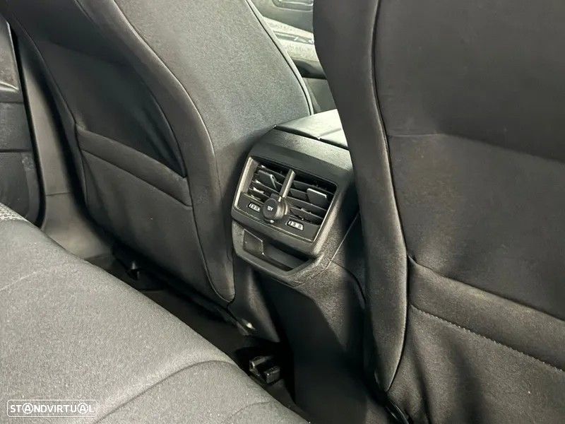 Peugeot 3008 1.2 PureTech Allure EAT8 - 17