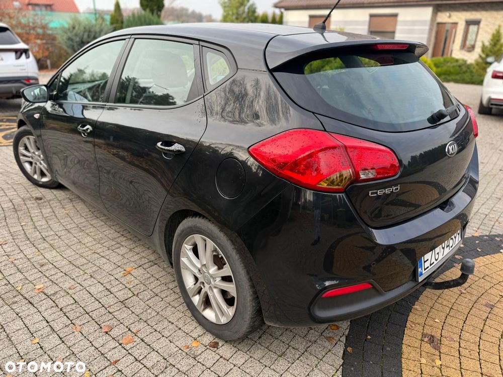 Kia Ceed 1.4 CVVT Attract - 4
