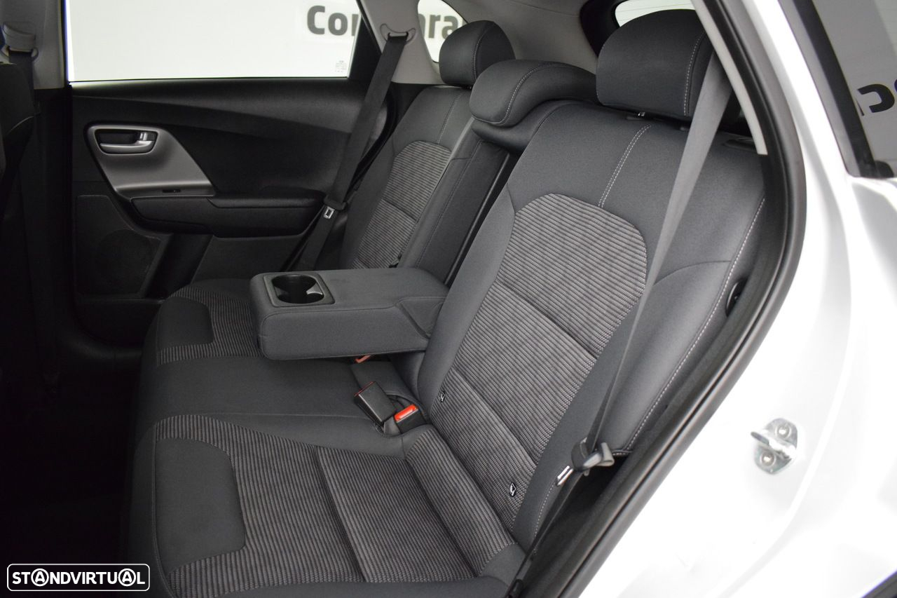 Kia Niro 1.6 GDi PHEV EX - 27