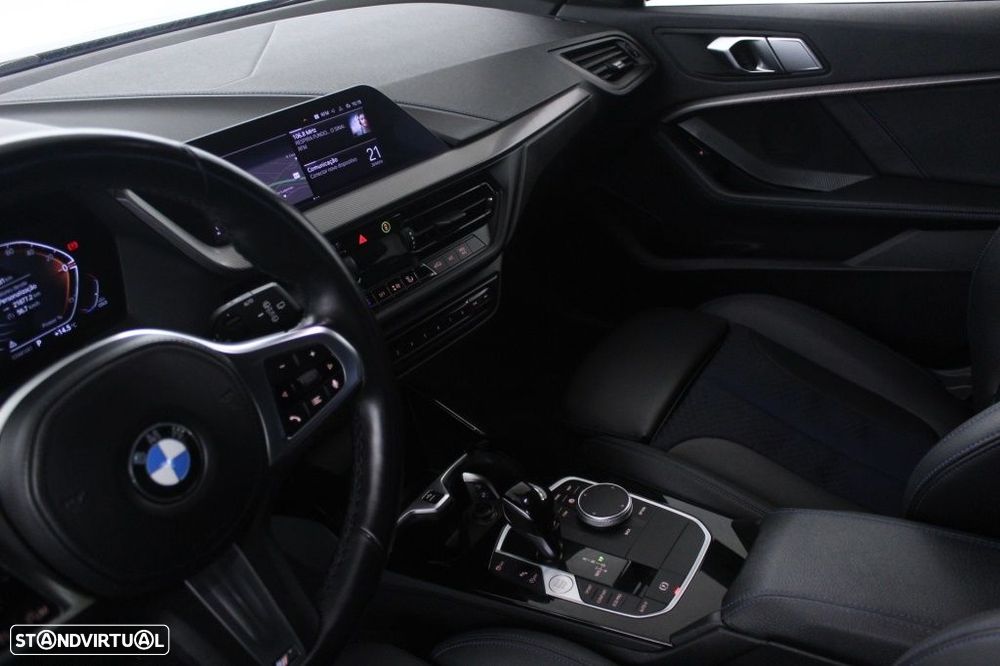 BMW 116 d Pack Desportivo M Auto - 35