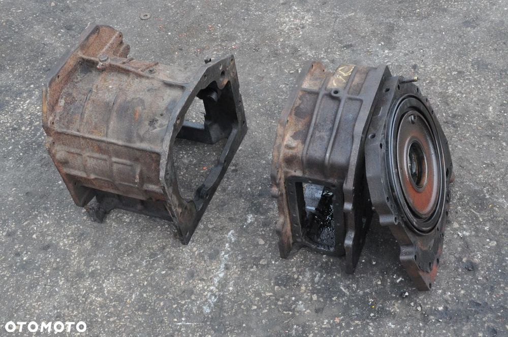OBUDOWA SKRZYNI JOHN DEERE 6620 R85558 / R115139 - 1