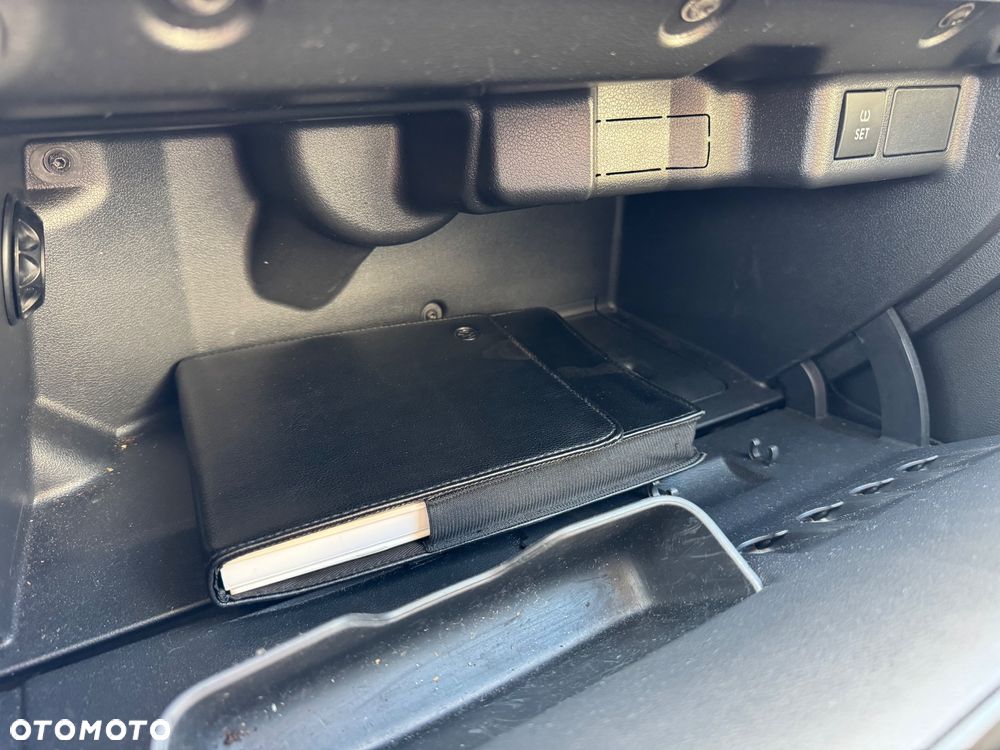 Volkswagen Polo 1.4 Comfortline - 12