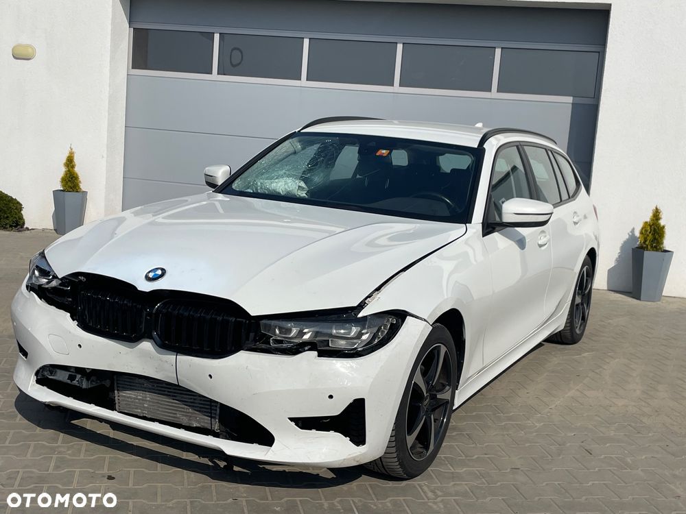 BMW Seria 3 318i Sport - 1