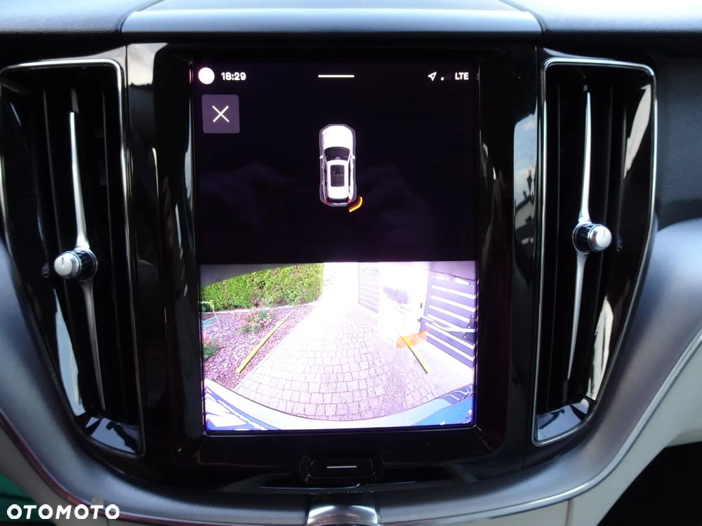 Volvo XC 60 B4 D Momentum Pro - 30