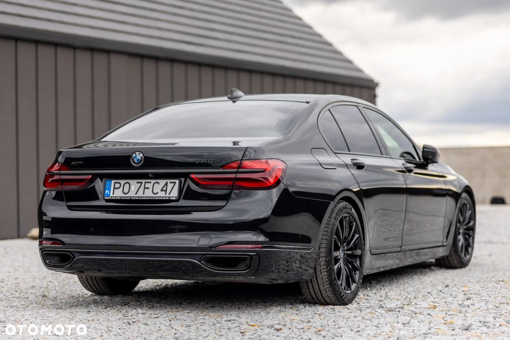 BMW Seria 7 740d xDrive - 21