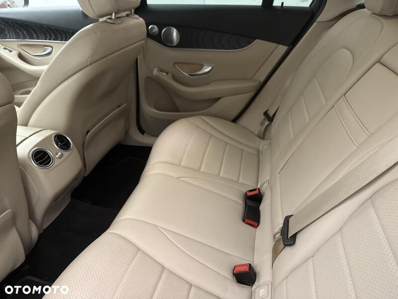 Mercedes-Benz GLC 200 4-Matic - 22