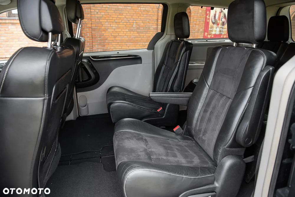 Lancia Voyager 2.8CRD Gold - 15