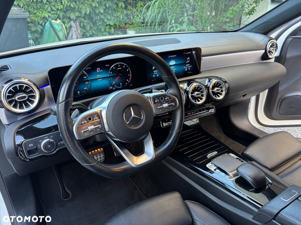 Mercedes-Benz Klasa A 220 4-Matic 7G-DCT - 14
