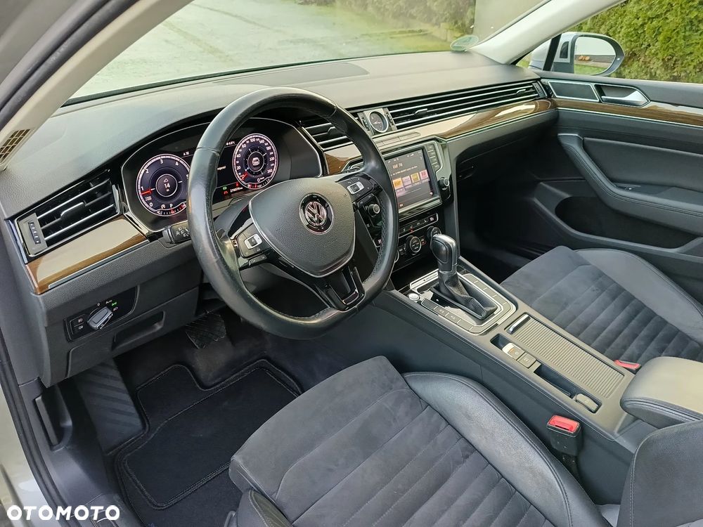 Volkswagen Passat 2.0 TDI SCR (BlueMotion Tech) 4Mot DSG Highline - 9