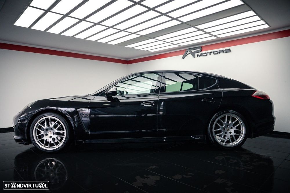 Porsche Panamera Standard - 2