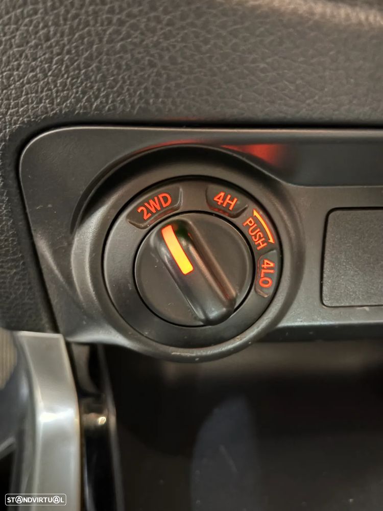 Nissan Navara 2.3 dCi CD 4WD Tekna AT - 22