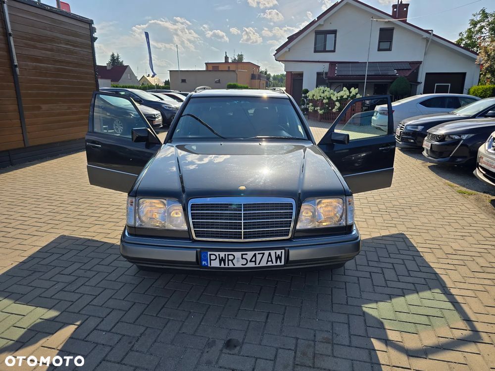 Mercedes-Benz Klasa E - 21