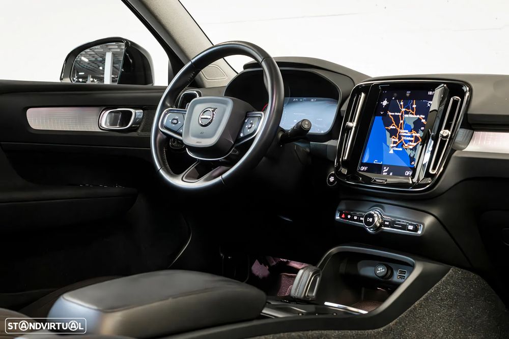 Volvo XC 40 1.5 T5 PHEV Momentum Plus - 11