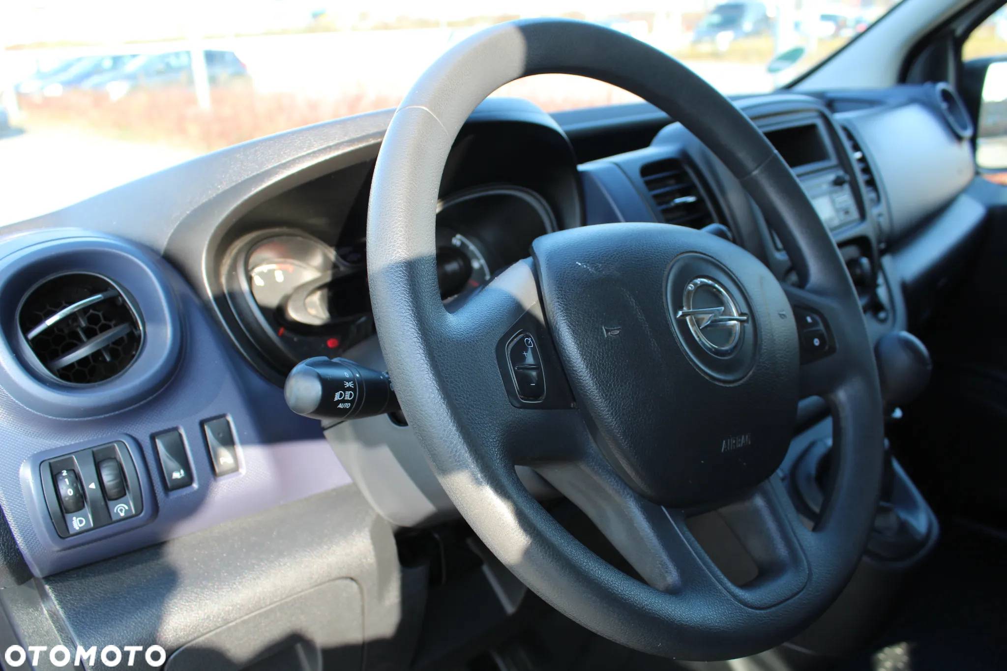 Opel Vivaro - 19