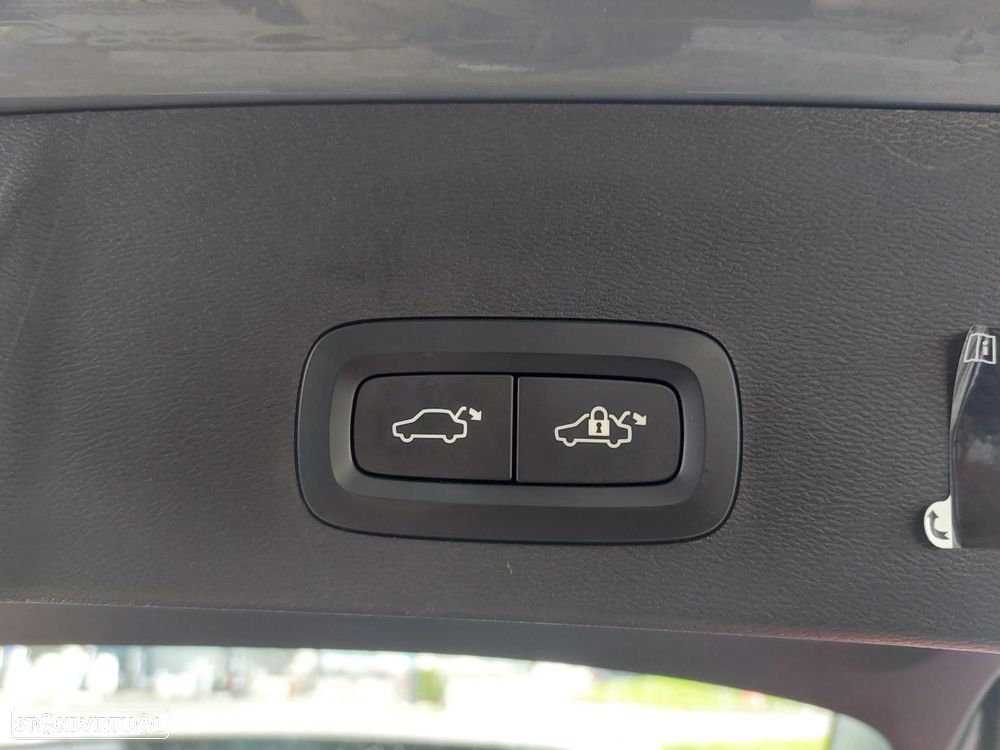 Volvo XC 40 1.5 T5 PHEV Inscription - 52