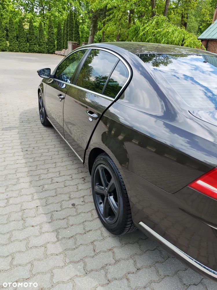 Volkswagen Passat 2.0 TDI Comfortline R-Style DSG - 19