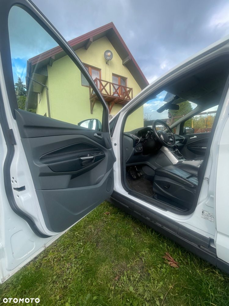 Ford Grand C-MAX - 11