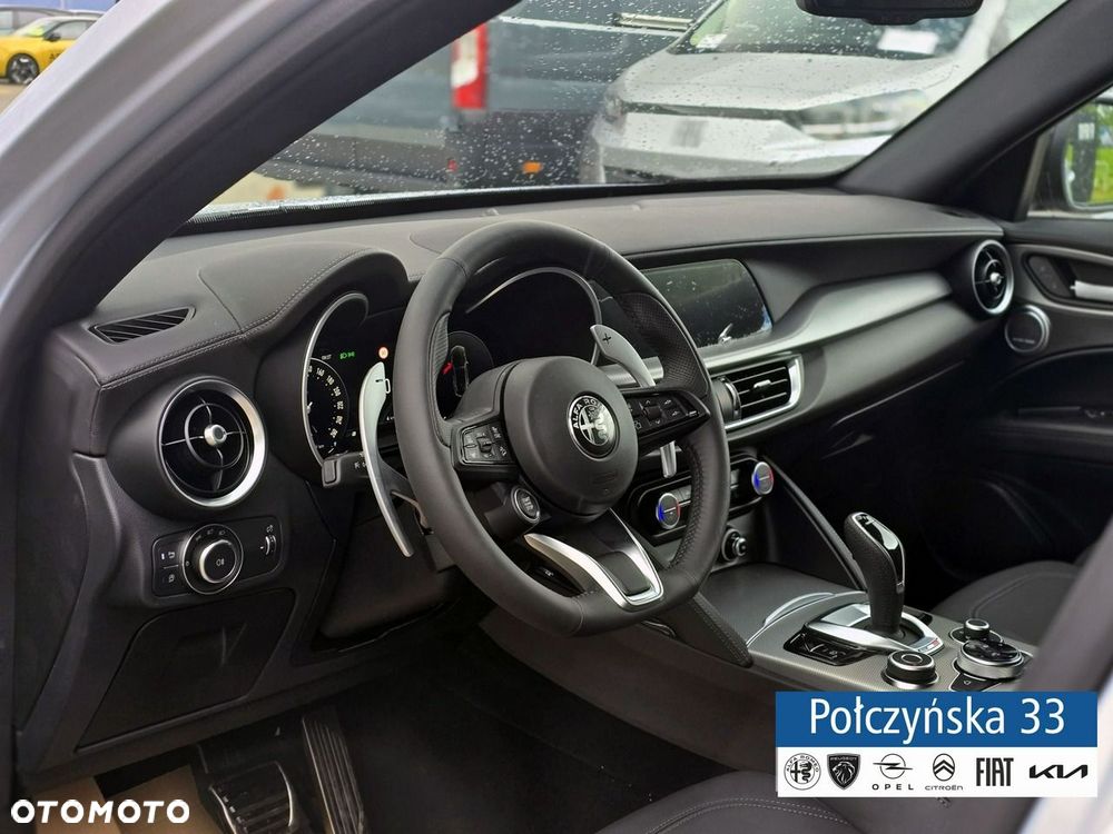 Alfa Romeo Stelvio - 10