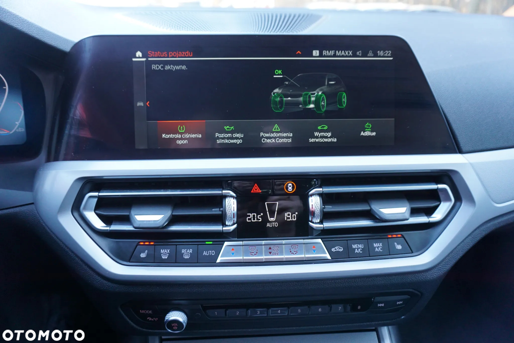 BMW Seria 3 320d Touring xDrive Sport Line - 26