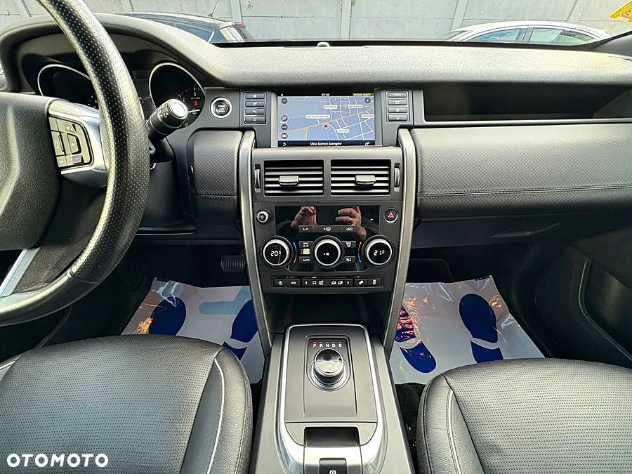 Land Rover Discovery Sport 2.0 D150 R-Dynamic - 29