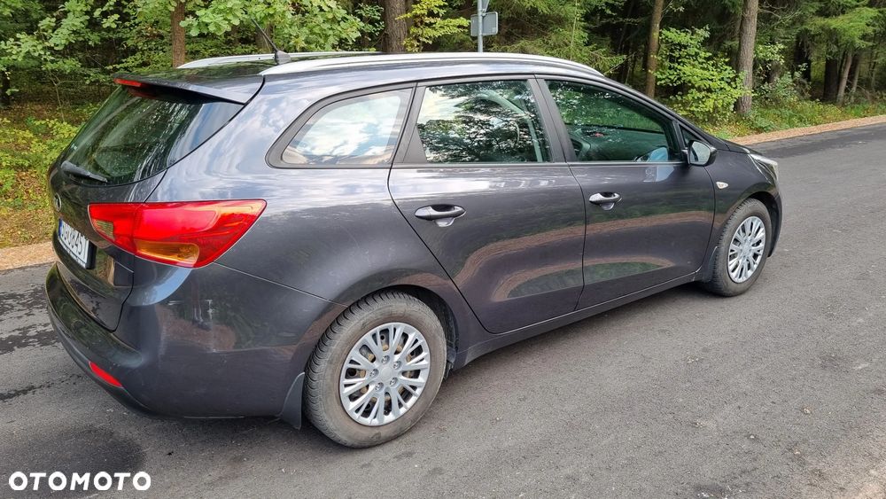 Kia Ceed Cee'd 1.4 L - 12