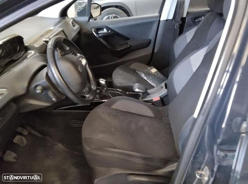 Peugeot 2008 - 4
