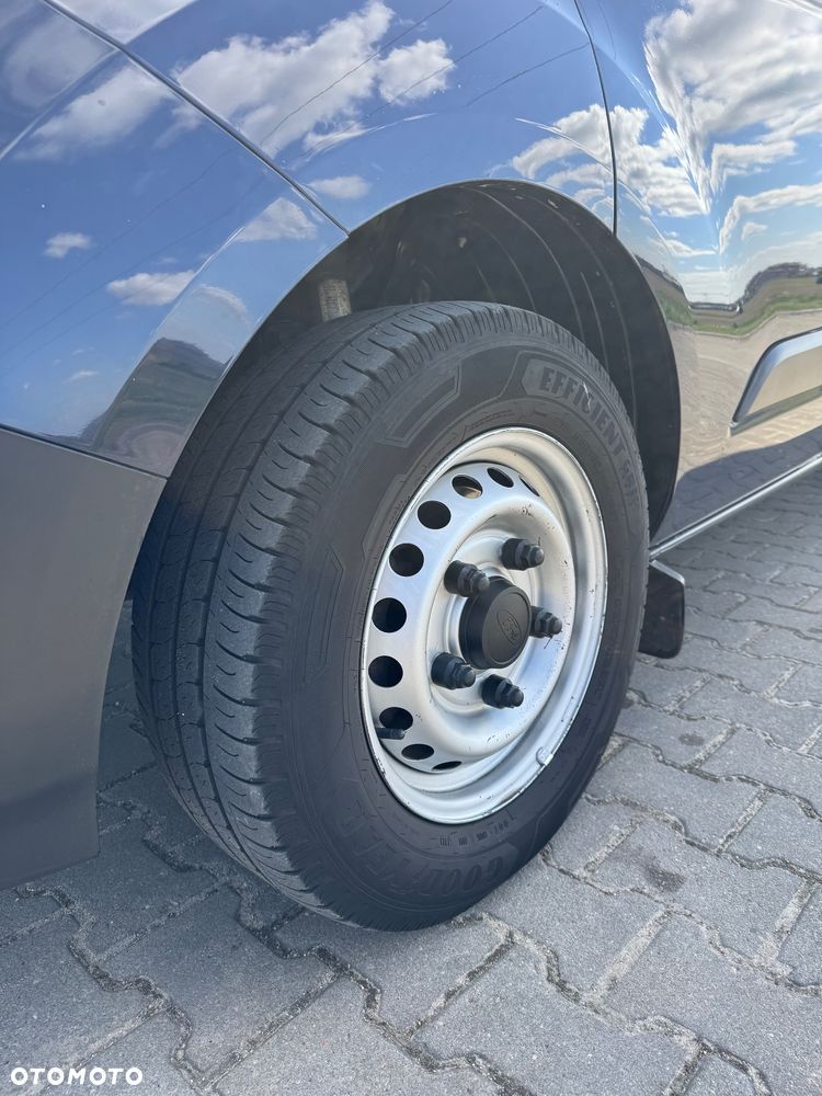 Ford Transit Custom - 13