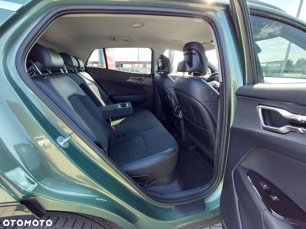 Kia Sportage 1.6 T-GDI HEV Business Line 4WD - 26