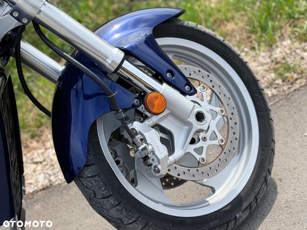 Suzuki Boulevard - 15