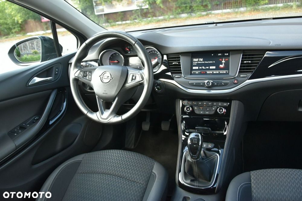 Opel Astra 1.4 T Enjoy S&S - 9