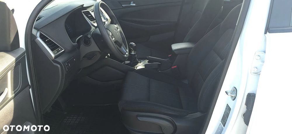 Hyundai Tucson 1.6 GDI BlueDrive Classic 2WD - 12