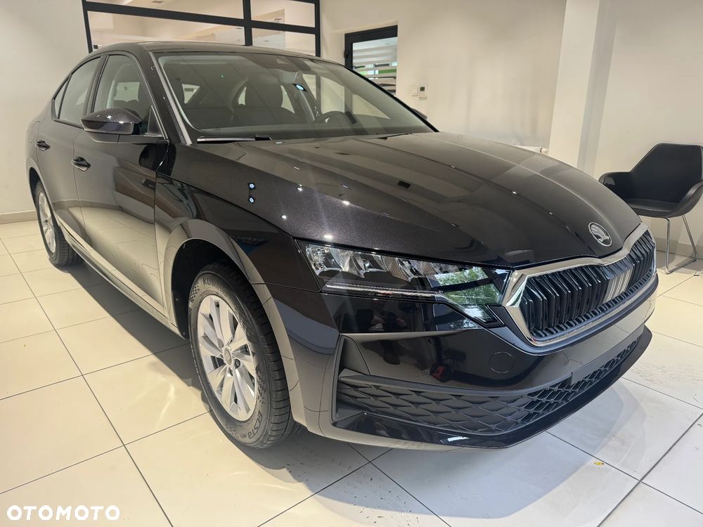 Skoda Octavia 1.5 TSI mHEV Drive Essence DSG - 2