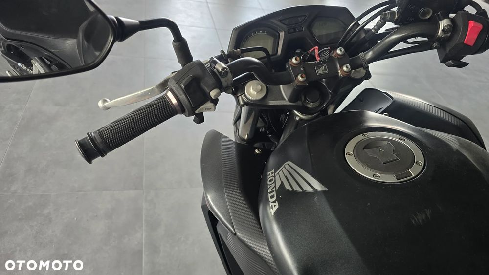Honda CB - 11
