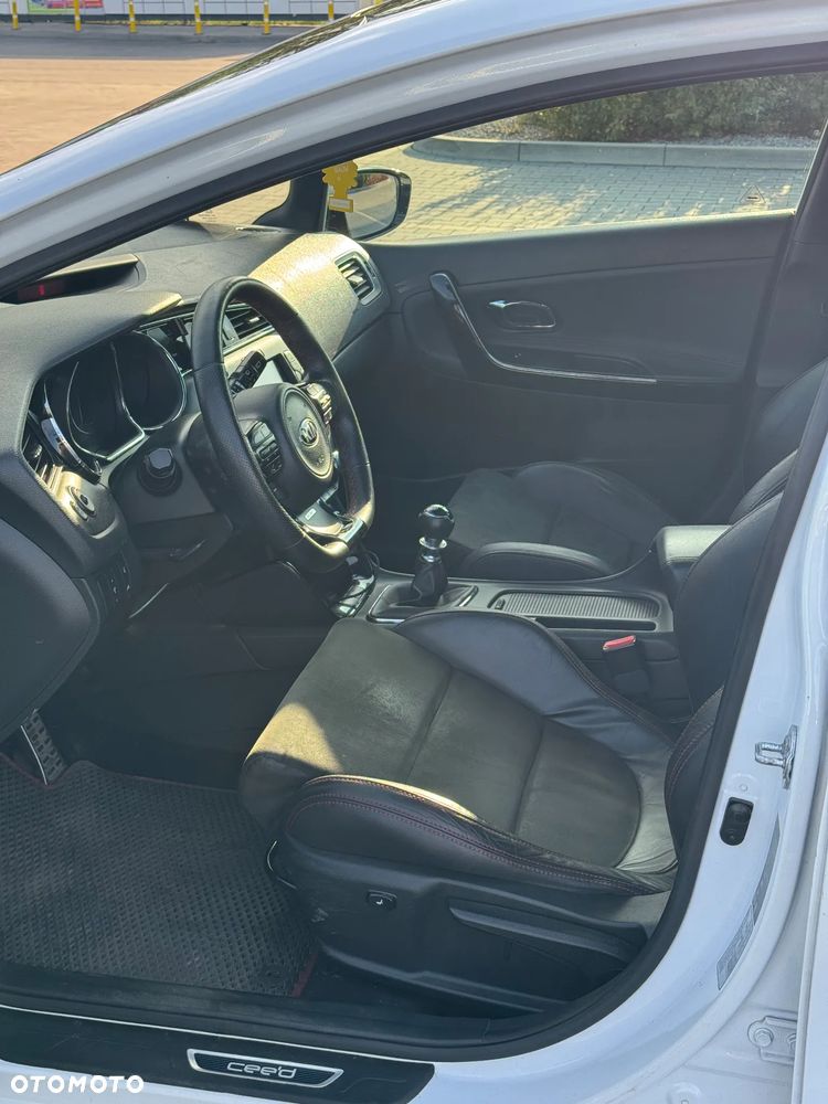 Kia Ceed 1.6 T-GDI GT - 13