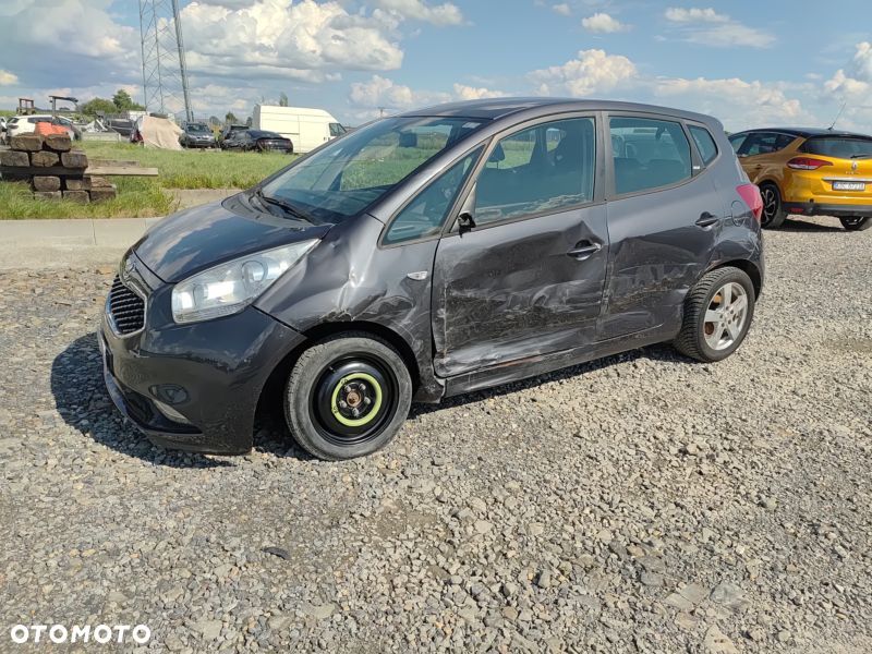 Kia Venga - 17
