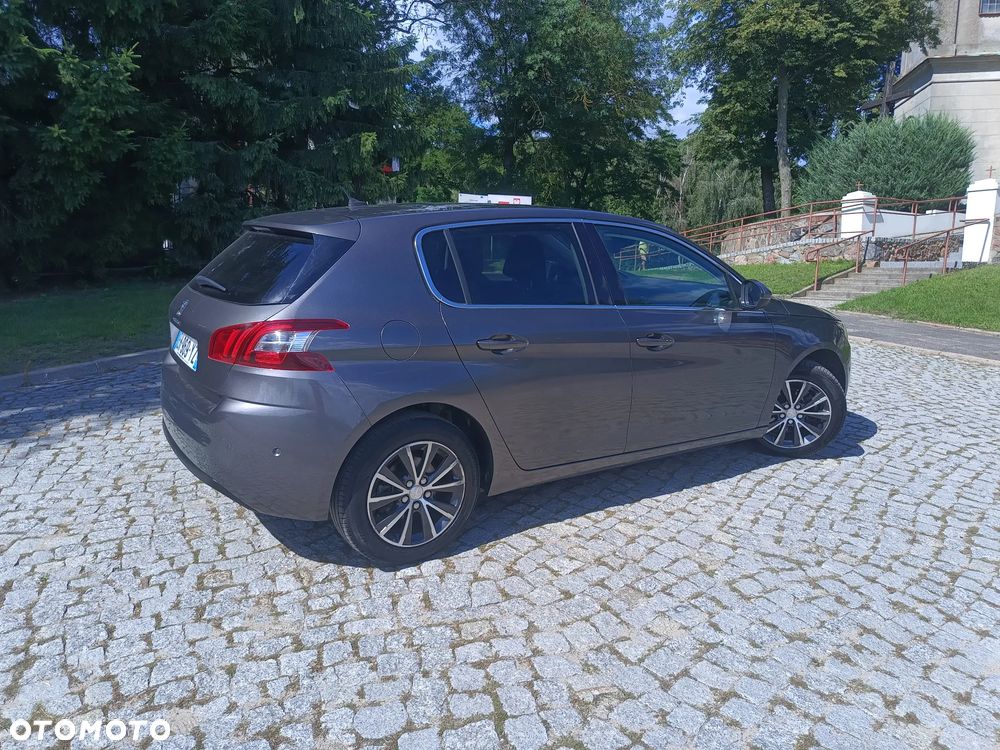 Peugeot 308 1.6 BlueHDi Allure S&S - 24