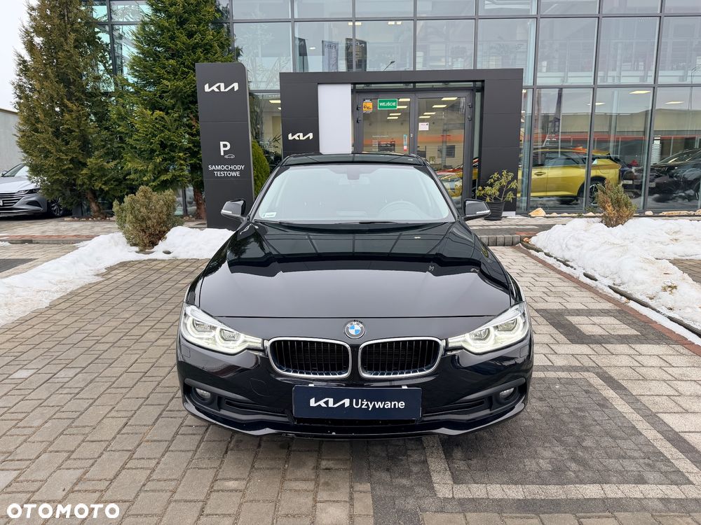 BMW Seria 3 318i - 6